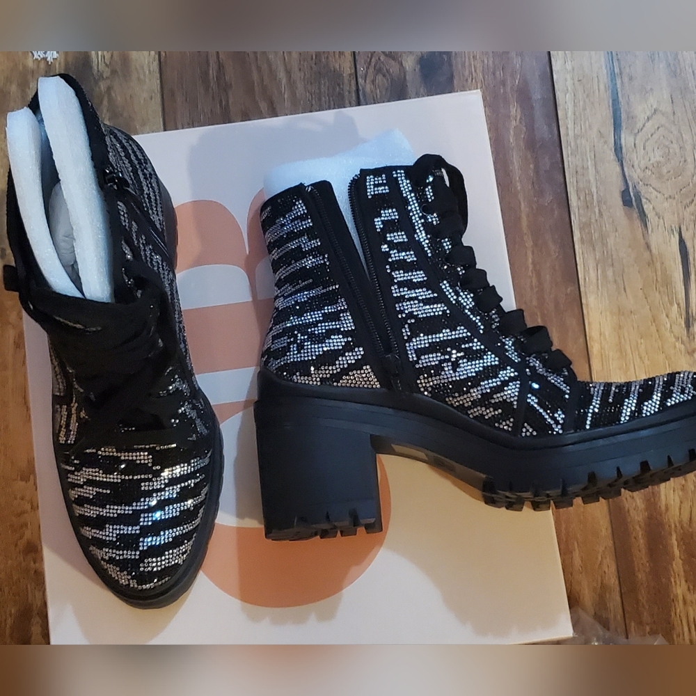 New Gianni Bini New boots